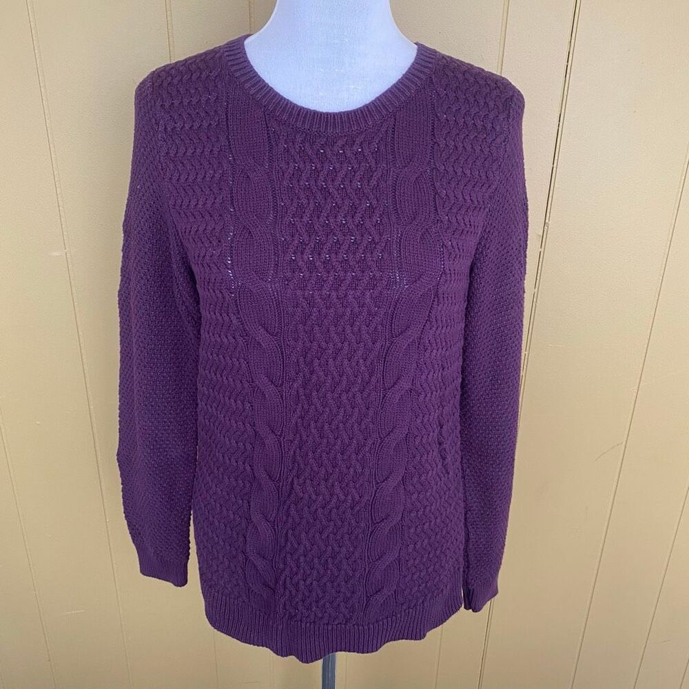 Croft & Barrow women M cable knit crewneck longsleeve sweater deep purple